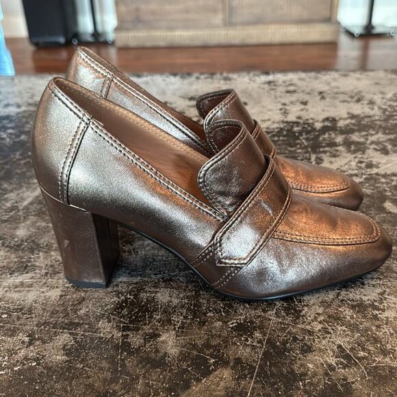 Johnston & Murphy Gold Leather 3" Block Heeled Loafers Size 9 - Picture 4 of 8